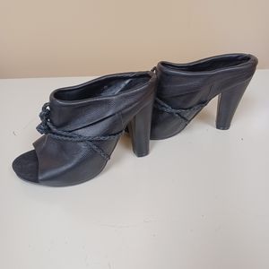 Italian leather peep toe heel